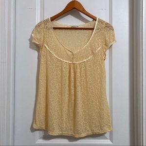 SALE NWOT Romance Top